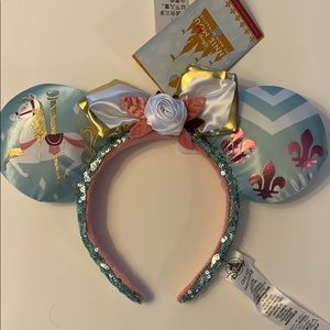 Disney Minnie Main Attraction King Arthur Ears